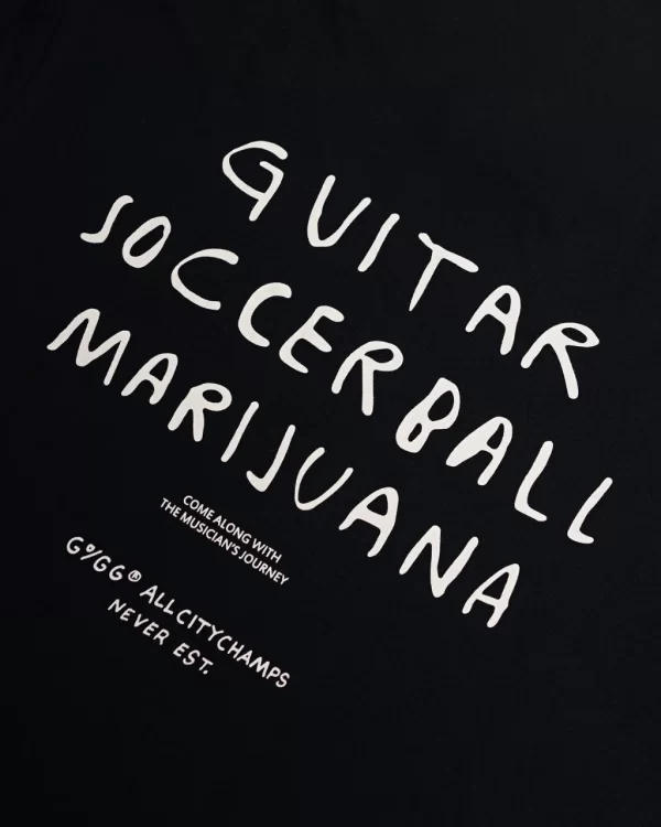 GIGG – Guitar, Soccerbal, Marijuana – Kaos Hitam Pria – Cotton Combed 24’s – Baju Kaos Bob Marley – Atasan Pria
